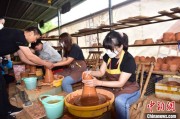 日历正版成本乱象与虚假宣传夹击 建盏产业如何破局？